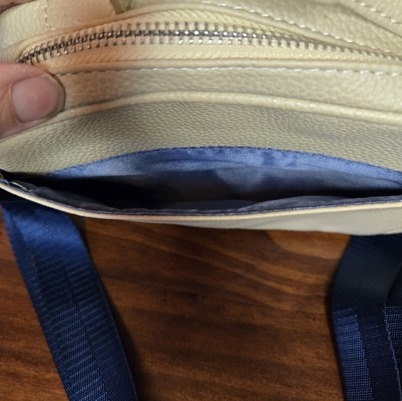 NAUTICA Crossbody Bag Adjustable Strap Nylon Pockets - Picture 3 of 9